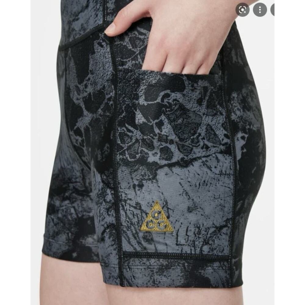 Women Nike ACG Dri-FIT ADV Crater Lookout Shorts DC9881 010 Size 2XL XXL